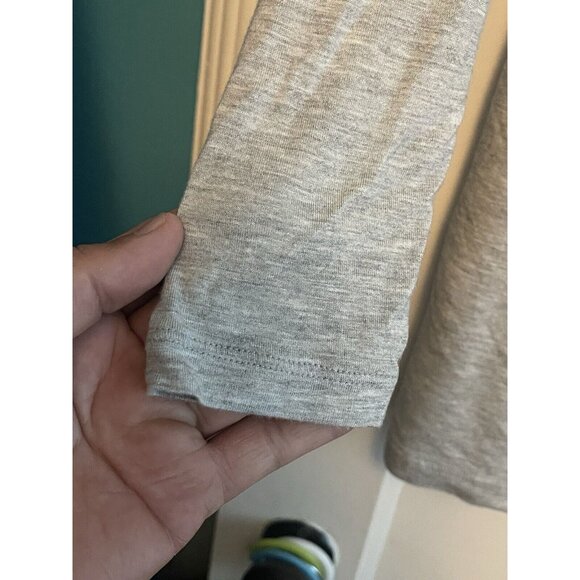 Cabi Taylor Draped Twist Front Top T Shirt Grey Long‎ Sleeve Style - Picture 6 of 7